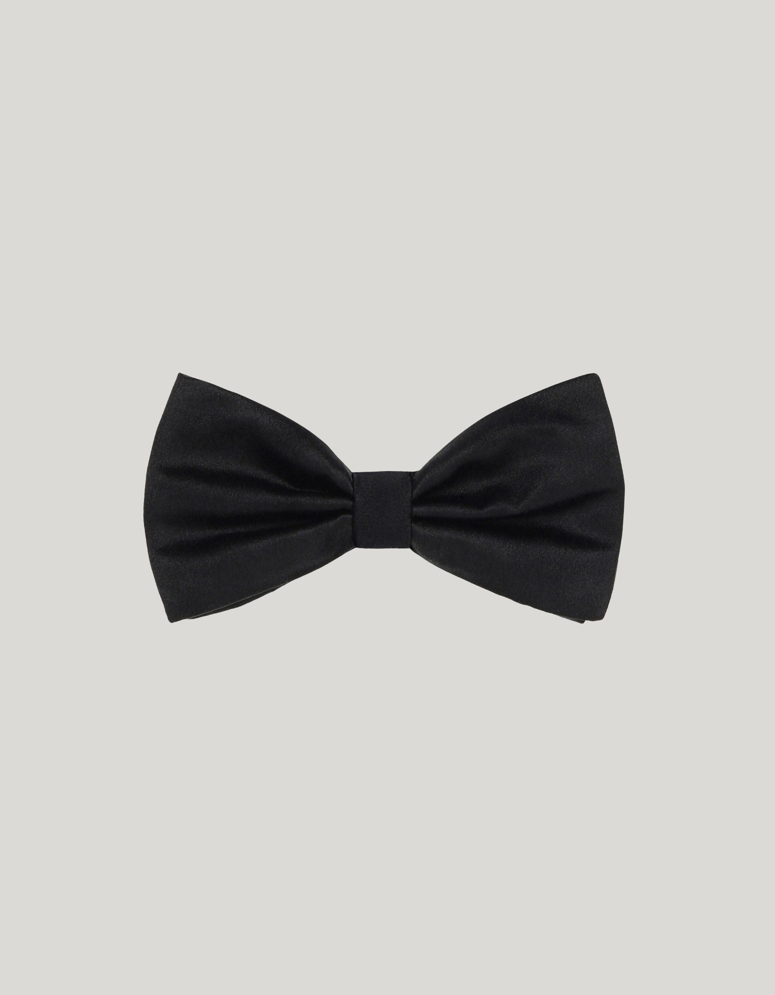 Silk pre-tied bow tie