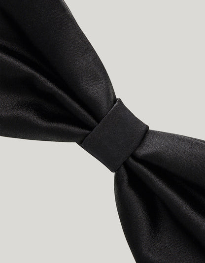 Silk pre-tied bow tie