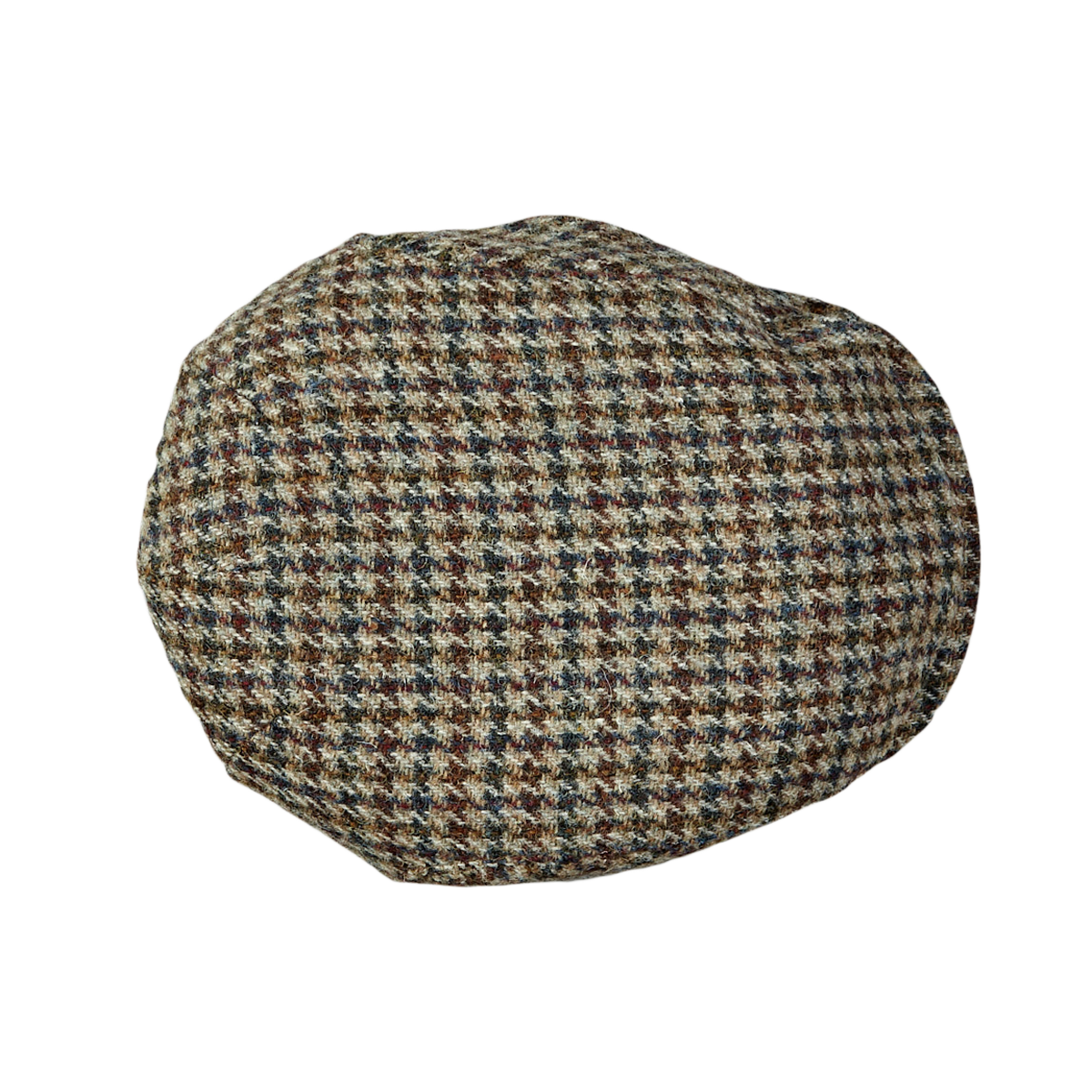 A beige houndstooth Harris Tweed Ivy Contemporary cap on a white background, made by Wigéns.